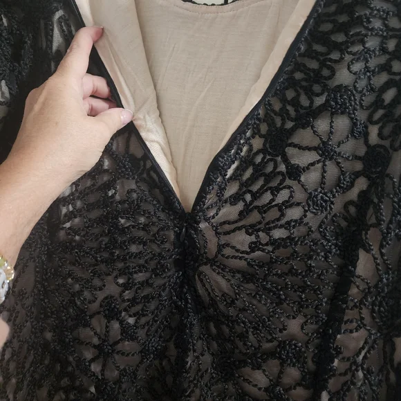 Romantic Floral Supreme Soutache Black Crochet Tunic Top Like New. - Picture 3 of 7